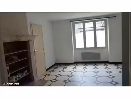 rdc de maison  t2 (58 m2) à malicorne sur sarthe