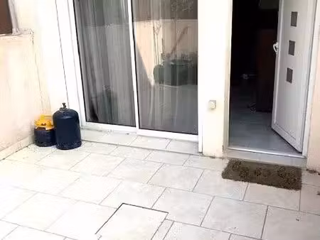 a louer coquet t2 avec terrasse eoure d'environ 50 m2