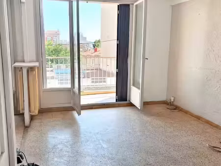 studio avec balcon