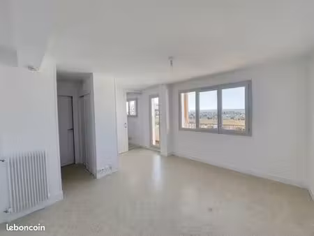 studio tarbes-sud - entre centre et université