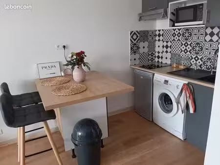 loue appartement dans résidence de haut standing avec piscine secteur 7 deniers