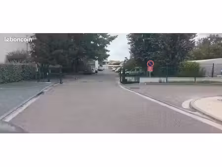 box garage