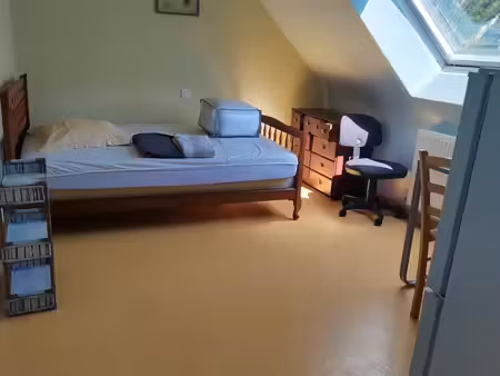 chambre meublée
