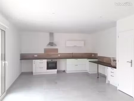 a louer logement très récent bourg de la pommeraye t4