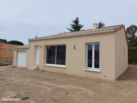 projet de construction d'une maison 51 m² avec terrain à roquemaure (30)