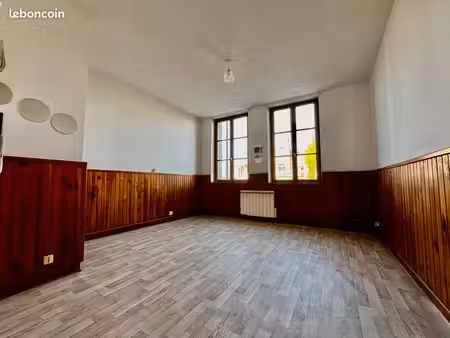 appartement f1 de 38 m² à louer à ferrières-en-bray
