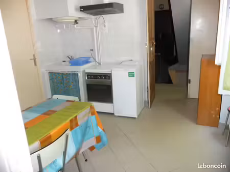 appartement meublé t 1  26m  2 pieces   intrephone privas