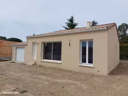projet de construction d'une maison 51 m² avec terrain à connaux (30)