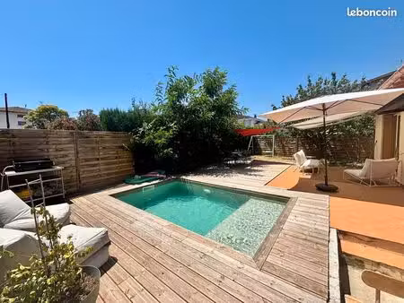 maison individuelle 95 m² – 3 chambres – piscine – terrain de pétanque – jardin plein sud 