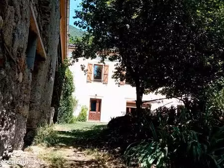 nid douillet xviiie  rénové bio++  au cœur des pyrénées