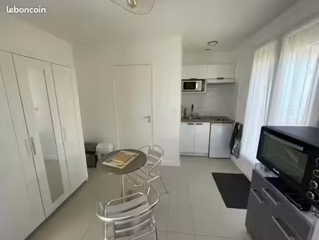 studio 1 pièce 18 m²