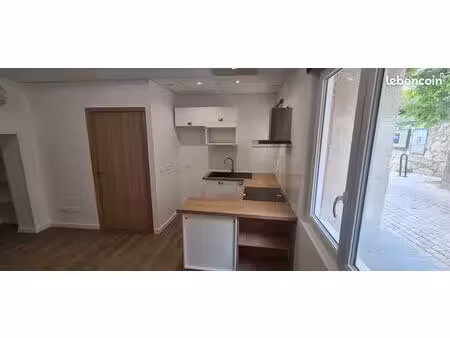 ? t2 rénové 34 m² avec clim – centre de mireval