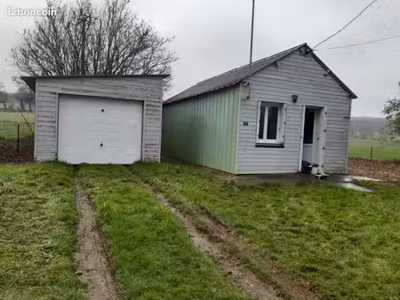 petite maisonnette isolée en pleine campagne avec garage et terrain (bohal)