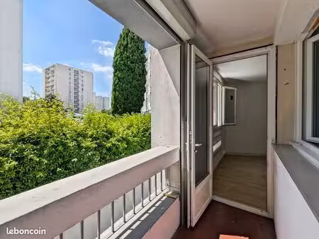 t3 avec balcon proche métro mermoz - sans frais d'agence et frais de notaire réduits