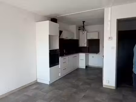 appartement 55m2 + une terrasse grau du roi