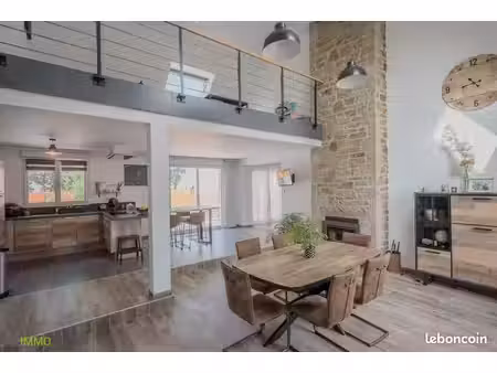 magnifique maison néo-bretonne rénovée avec goût – 3 chambres possible 4 – vie de plain-pi
