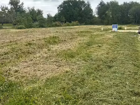 terrain viabilisé 1200m2