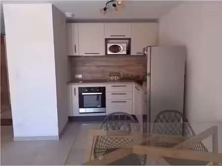 location meublée appartement 2 pièces 44 m² à ales (30100)  580 €