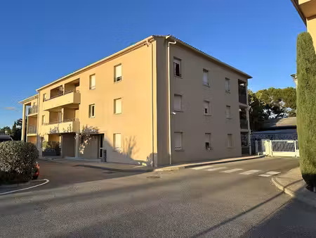 location appartement 2 pièces 36 m² à carpentras (84200)  570 €