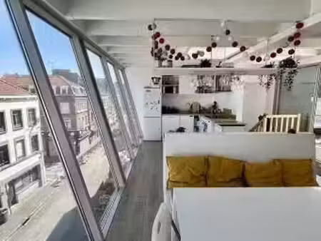 location meublée appartement 5 pièces 11 m² à lille (59000)  600 €