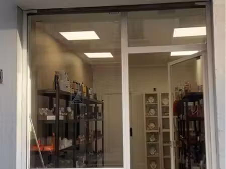 rare lyon 6 – fonds de commerce 41 m² – local rénové – loyer 678 /mois