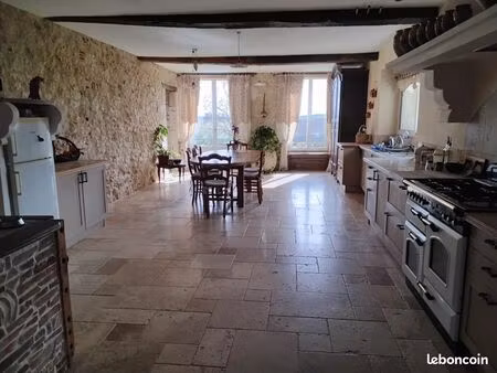 maison en campagne avec terres