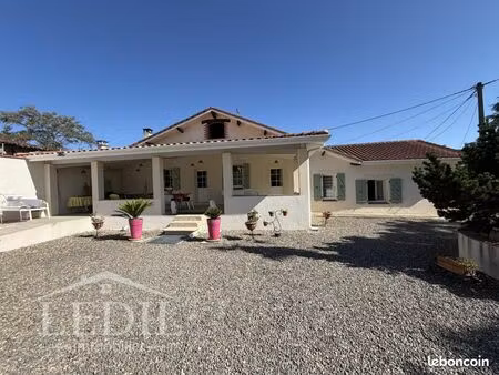 maison 5 pièces 136 m²