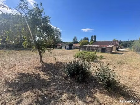 terrain 1061 m² martillac