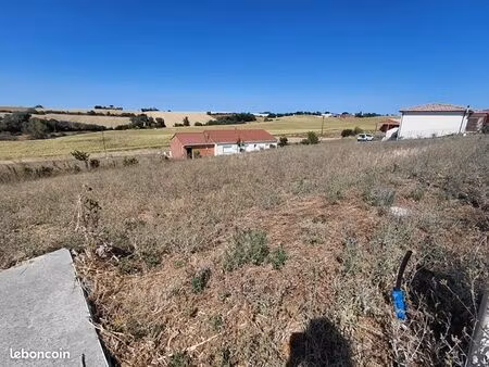 terrain 941 m² aurade