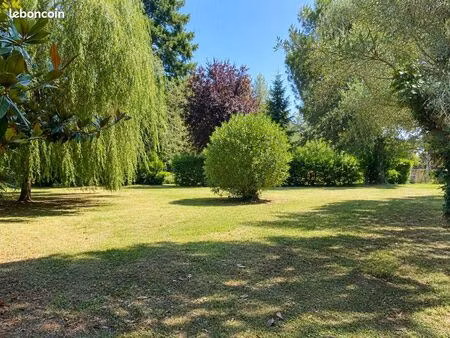 terrain montgiscard 1030 m2