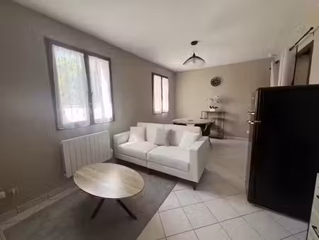 location meublée appartement 2 pièces 32.01 m² à sens (89100)  650 €