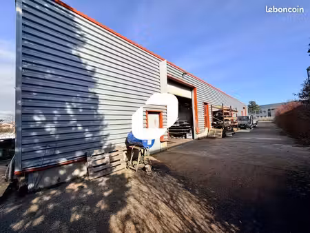 local industriel 1 000 m²