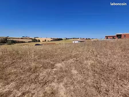 terrain 977 m² aurade