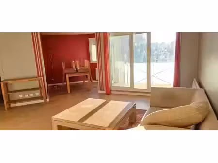 location meublée appartement 3 pièces 79 m² à caluire-et-cuire (69300)  650 €
