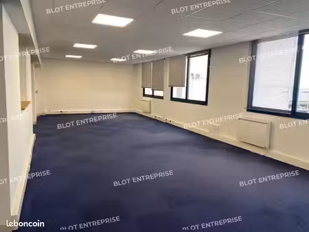 bureaux 220 m²