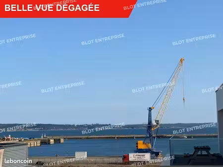 bureaux 73 m²