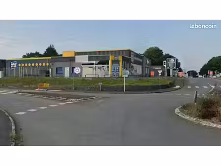 local commercial 1 039 m²