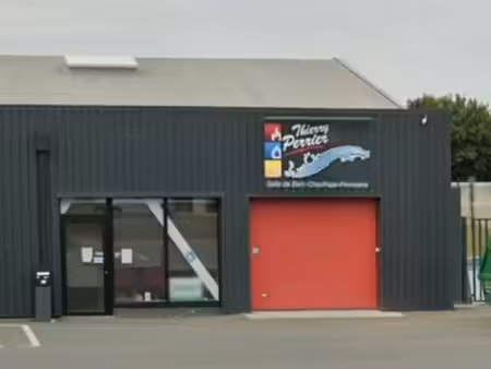 local d'activité 200 m²