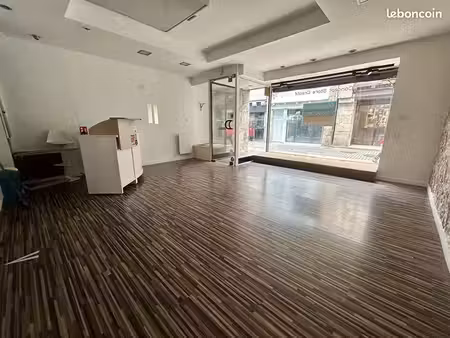 local commercial 59 m² quimper