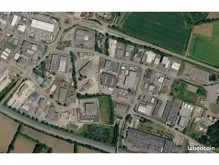 local d'activité 359 m²
