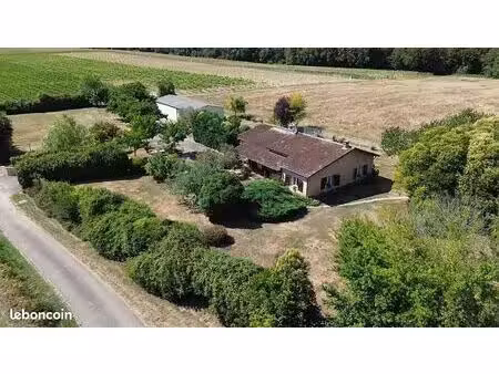 propriété 4 pièces 117 m²