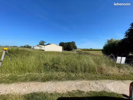 terrain 560 m² langon