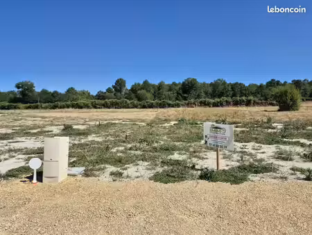 terrain 1 600 m² pompejac