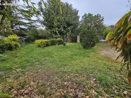 terrain 603 m² margaux