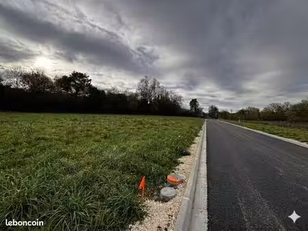 terrain 834 m² peujard