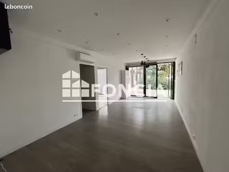 local commercial 56 m²