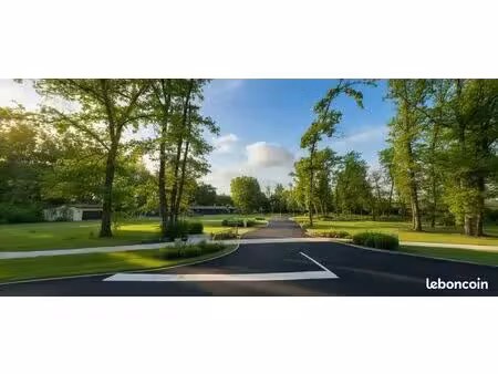 terrain 640 m² margaux