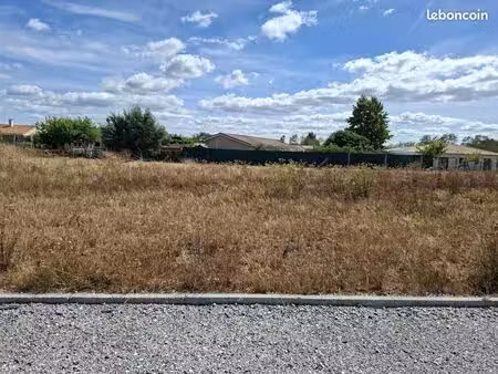 terrain 577 m² madirac