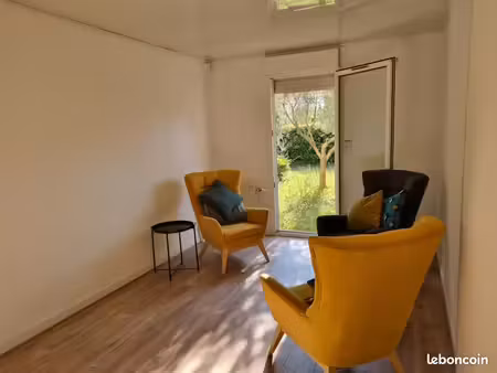 cabinet de consultation meublé de 17 m² à louer – les angles quartier du cosmos