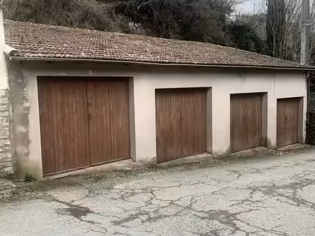 lot 4 box/garage